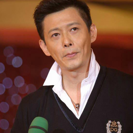 巴黎宝贝律师,Lee