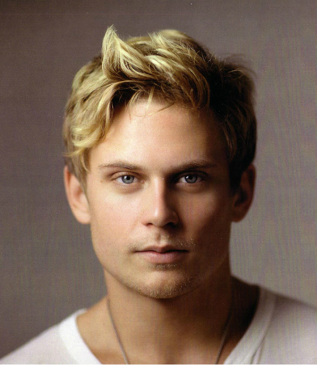 007：无暇赴死罗根&middot;艾许