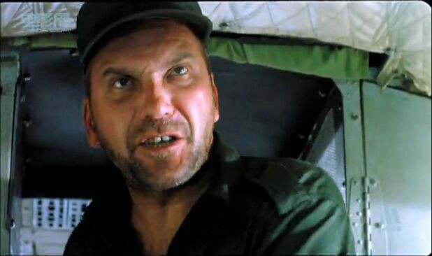 冲出亚马逊鳄鱼