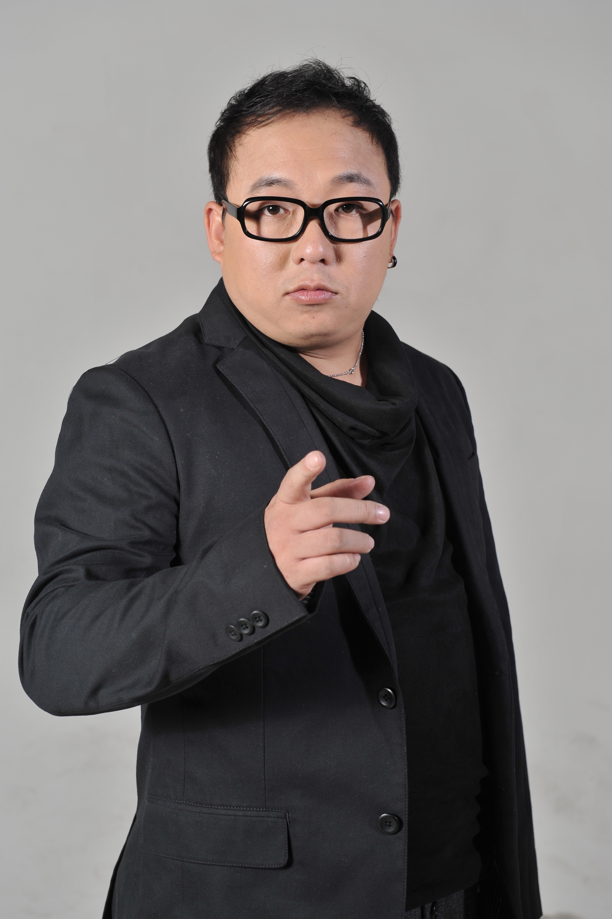 刺陵总编